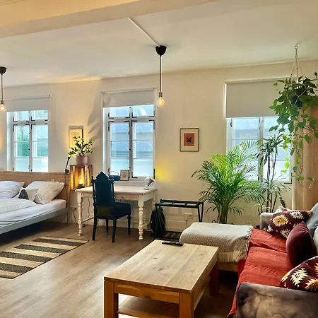 Altstadt Esslingen, Kingsize Bett, Kueche, Privates Bad Appartement *