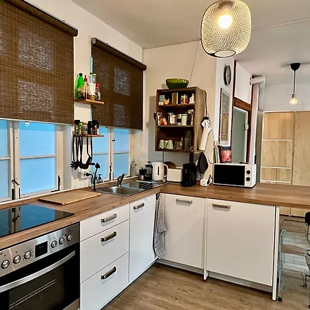 Geraeumiges In Der Altstadt Mit Kueche & Kingsize Bett In アパート