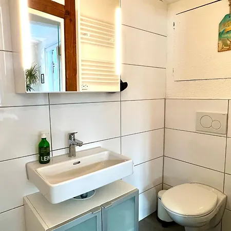 Διαμέρισμα Altstadt Esslingen, Kingsize Bett, Kueche, Privates Bad *