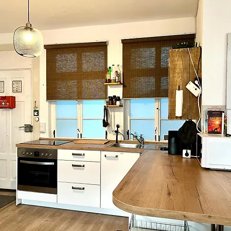 Geraeumiges In Der Altstadt Mit Kueche & Kingsize Bett In * Esslingen am Neckar